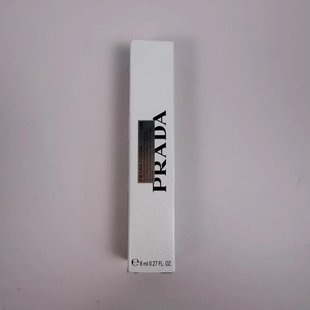 Prada Beauty Blurring + Micro-Correcting Concealer LN2 Light Neutral